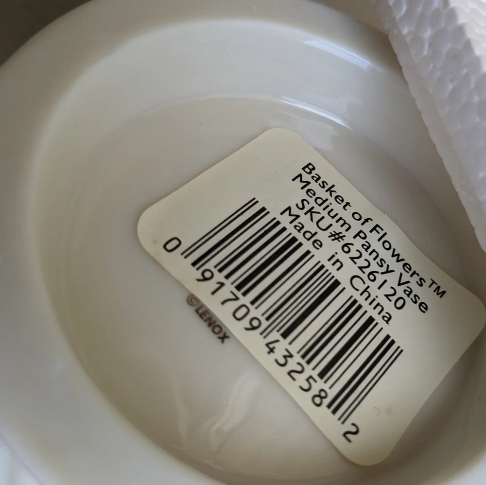 NWT Lenox Basket Of Flowers Collection Vase “Pansy